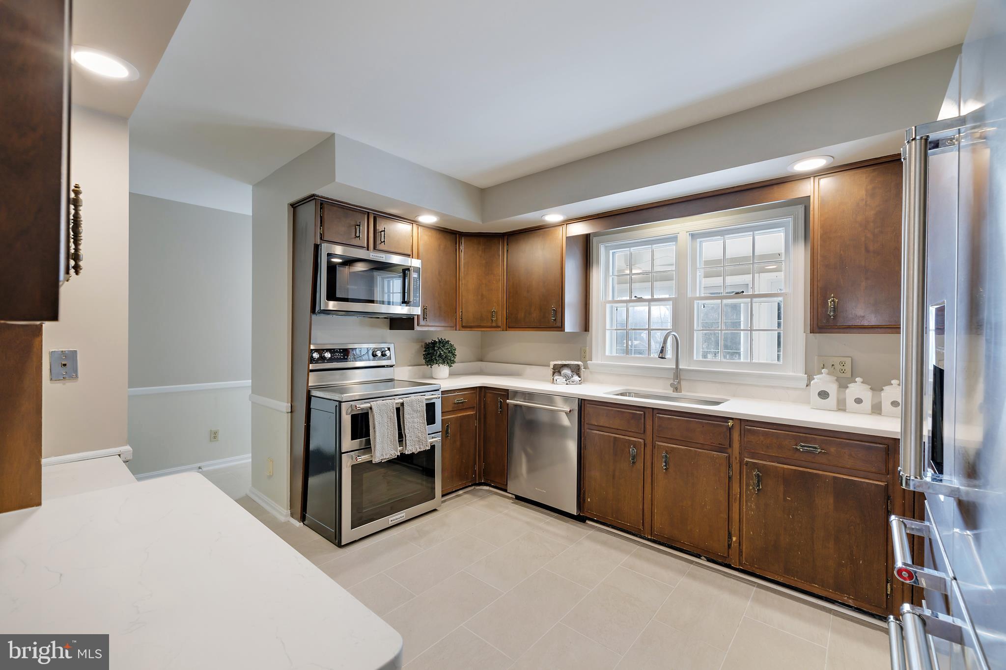 BALDWIN HILLS - Residential