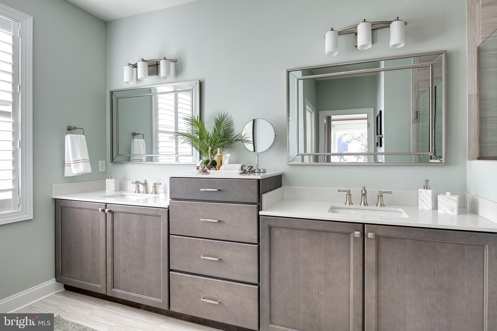 THE ESTATES AT BRIDGEWATER - Residential