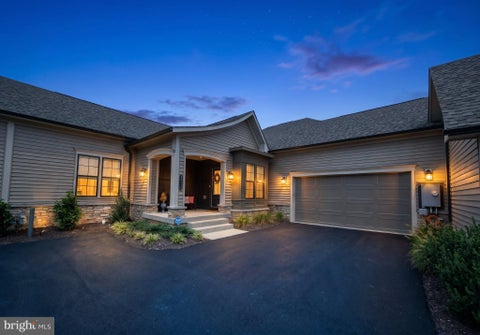 Townhouse For Sale - 43080 Greeley Square<br/> ASHBURN, VA 20148