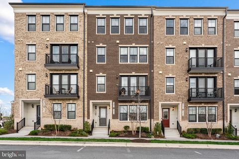 Photo of 42619 Nubbins Terrace, ASHBURN, VA 20147 (MLS # VALO2119648)