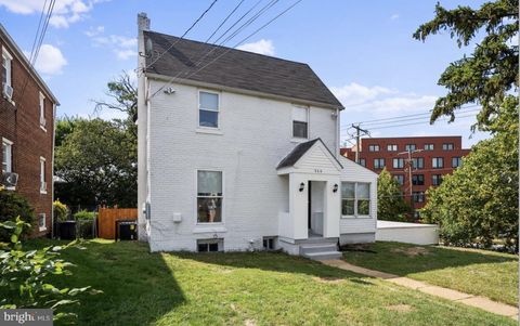 960 DIVISION AVENUE NE WASHINGTON DC 20019