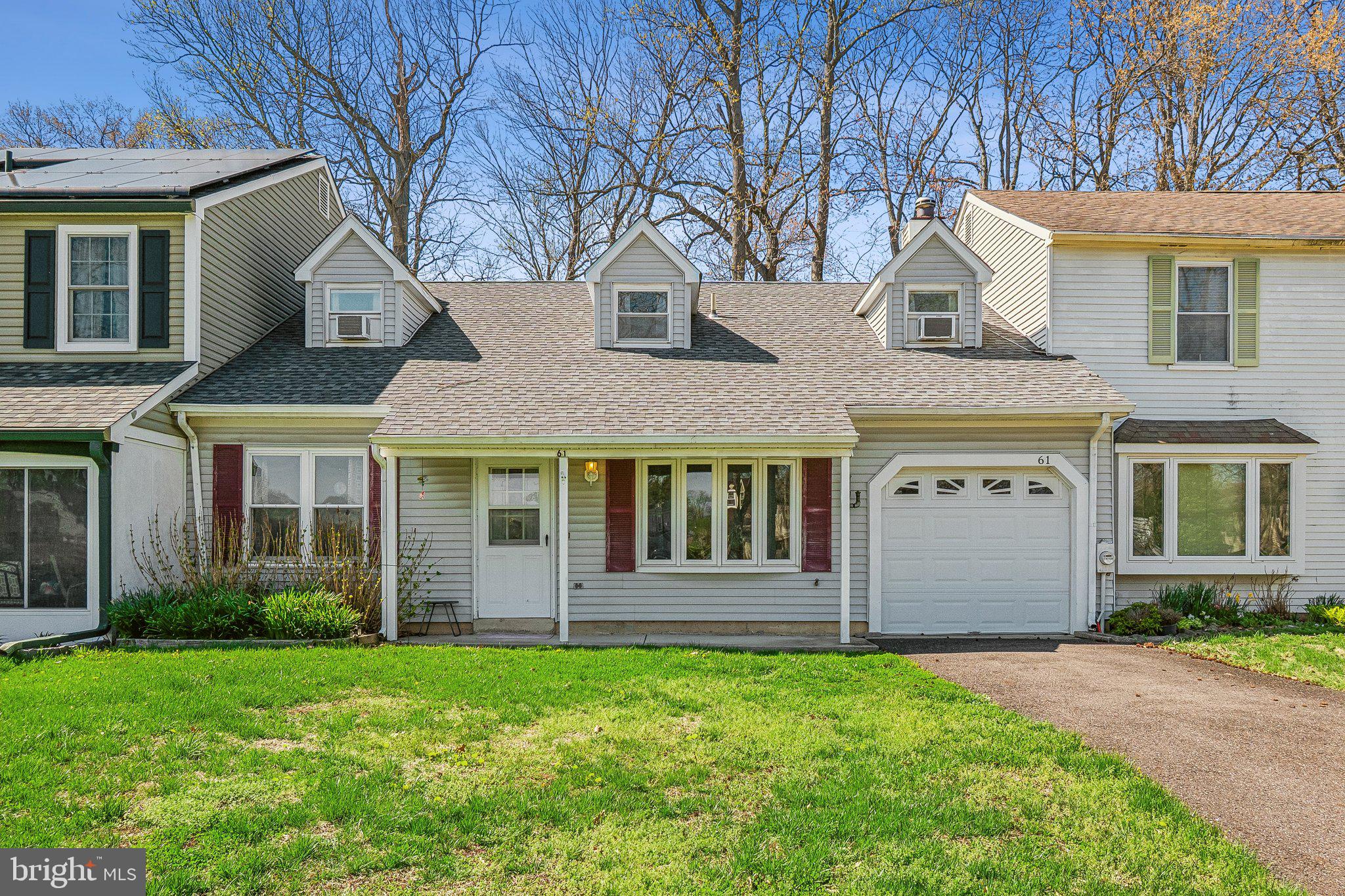 61 WYNNEWOOD DRIVE