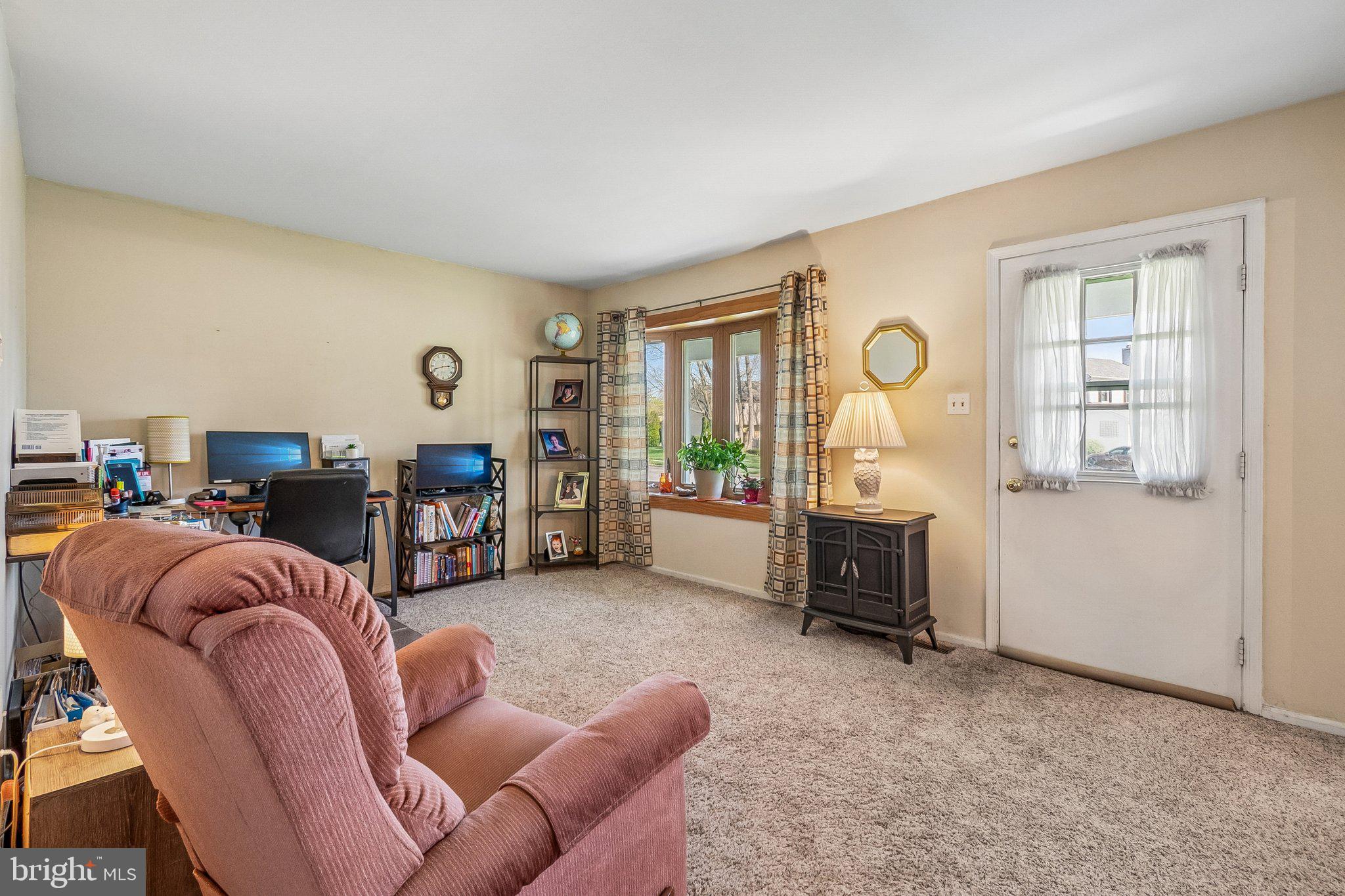 61 WYNNEWOOD DRIVE