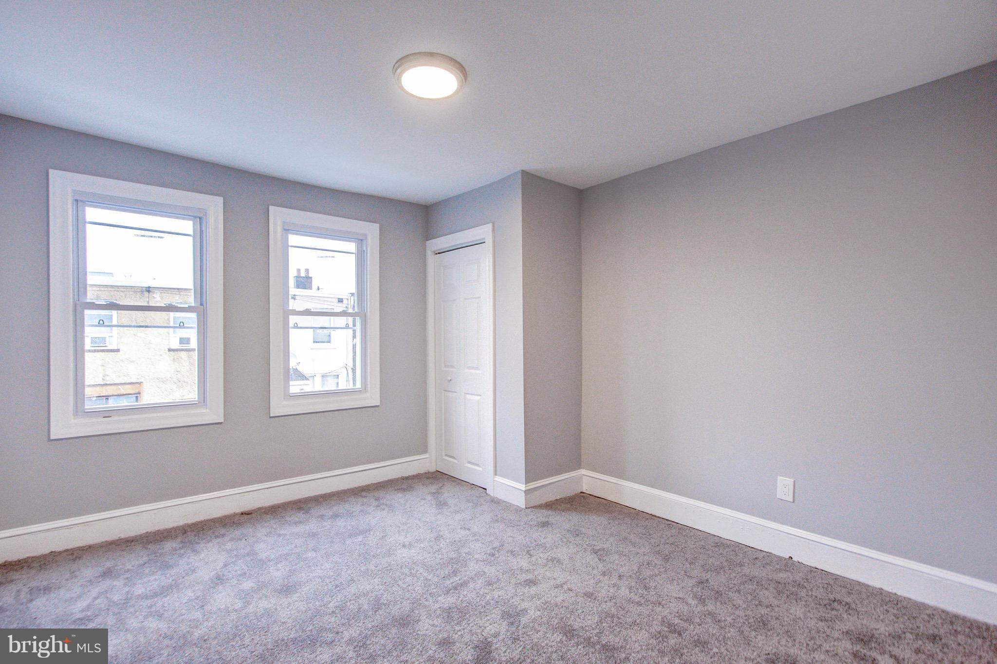 ELMWOOD PARK - Residential