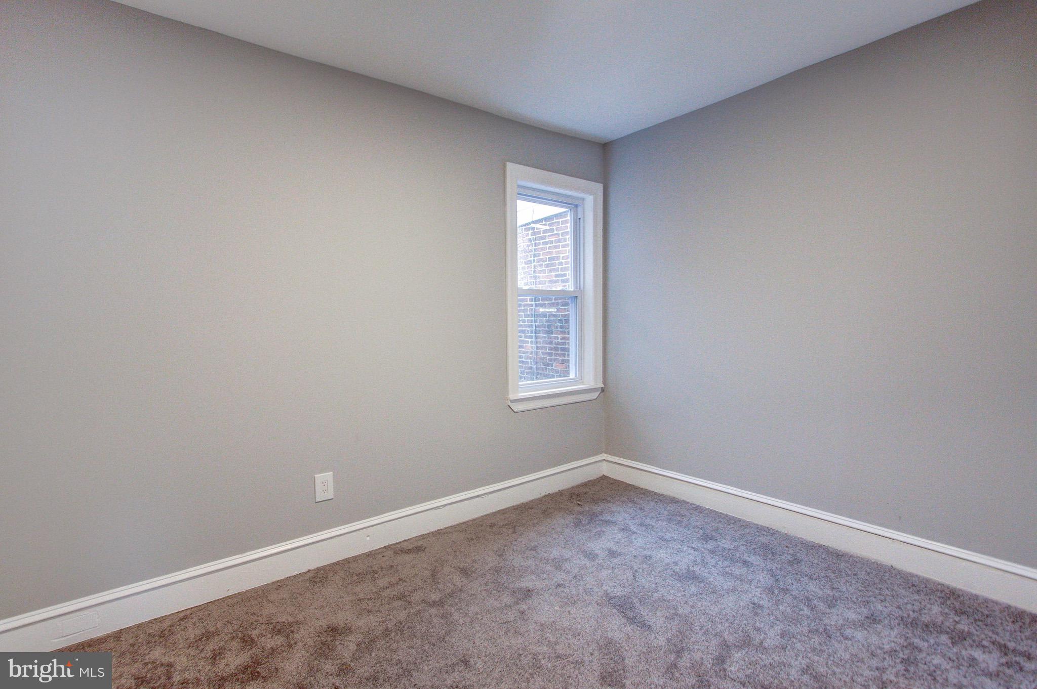 ELMWOOD PARK - Residential