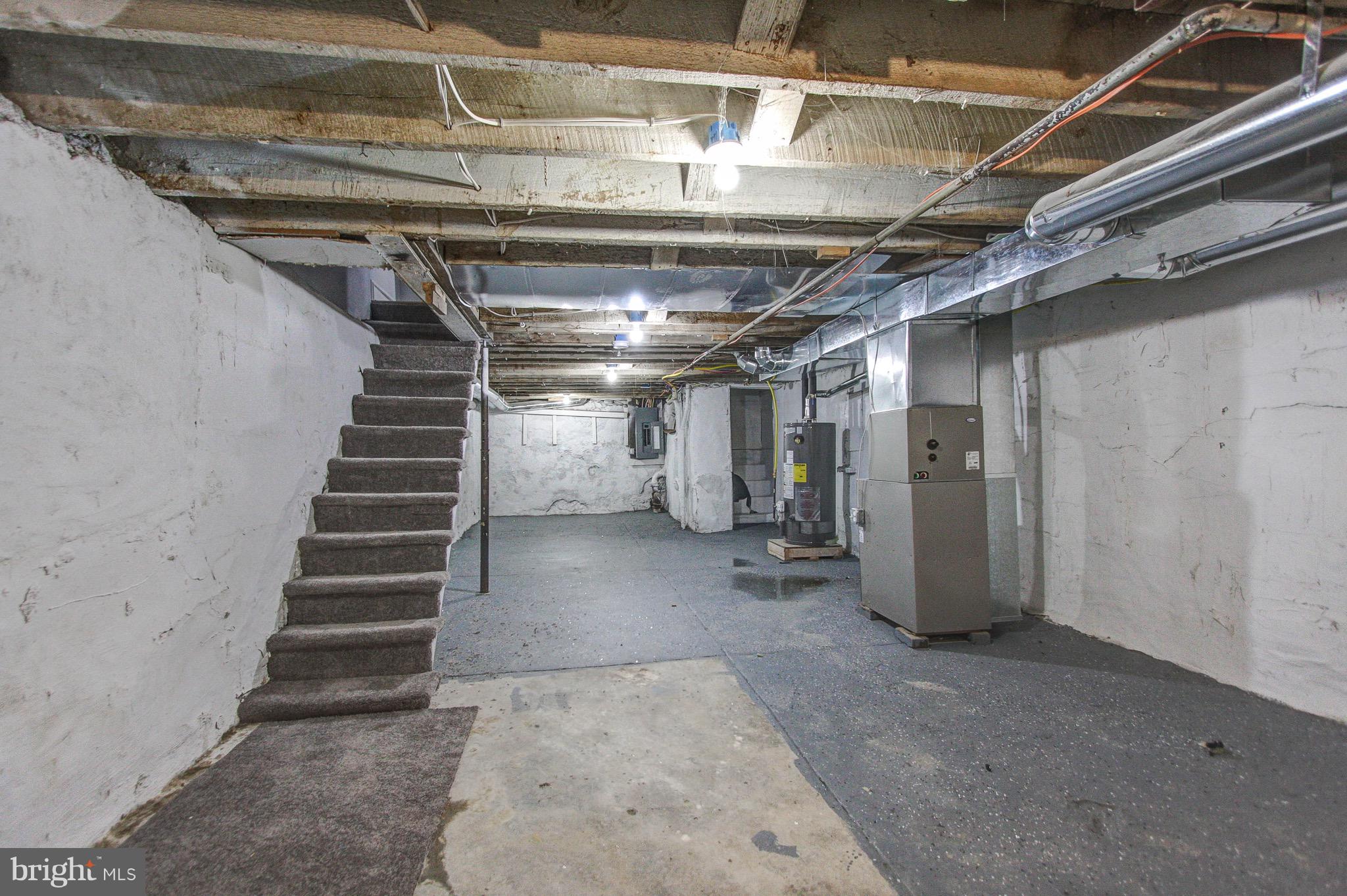 ELMWOOD PARK - Residential