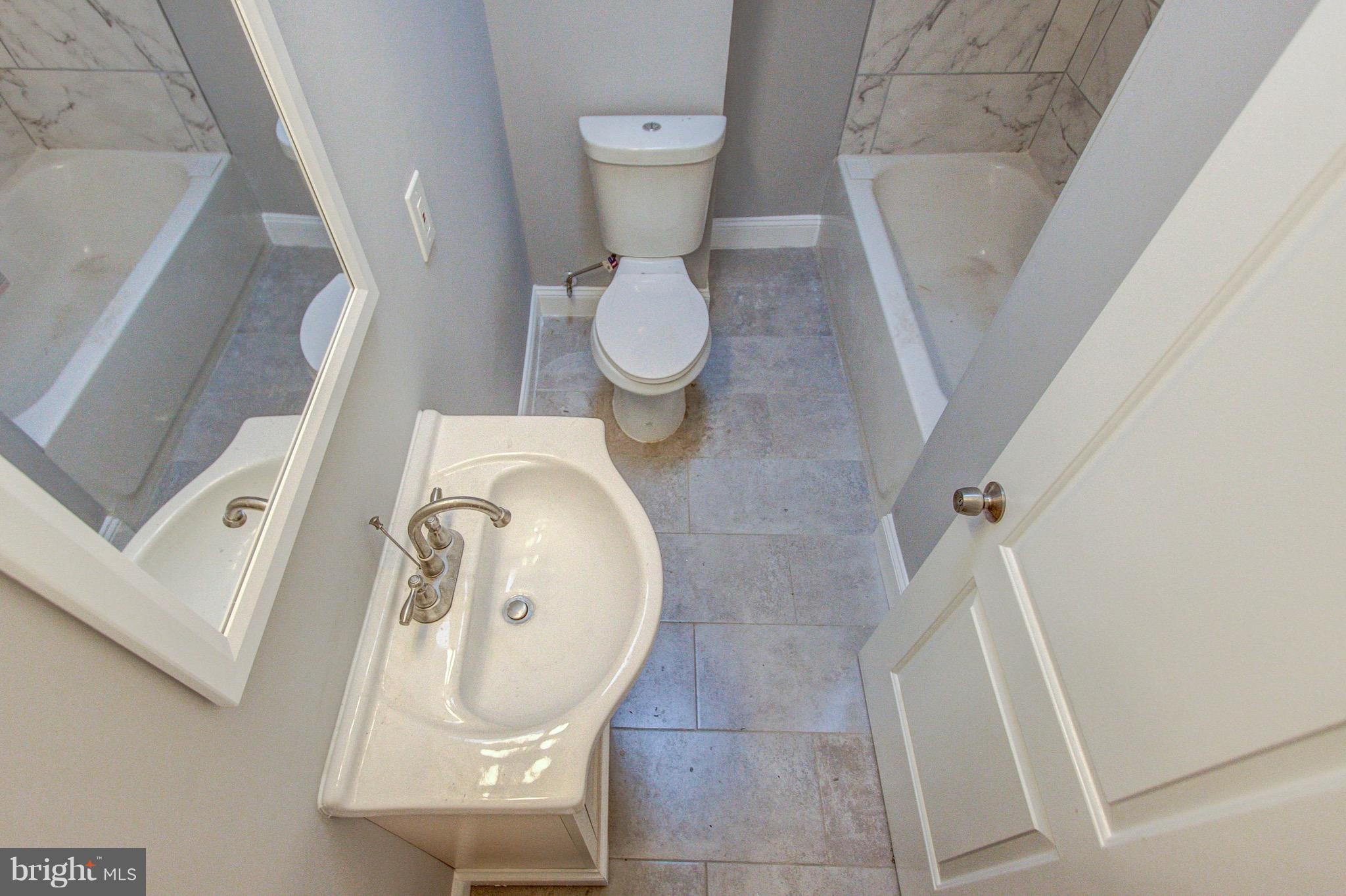 ELMWOOD PARK - Residential