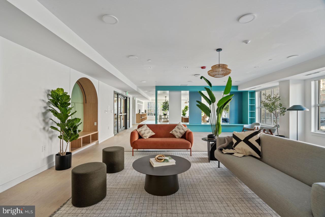 SPRING GARDEN - Residential Lease