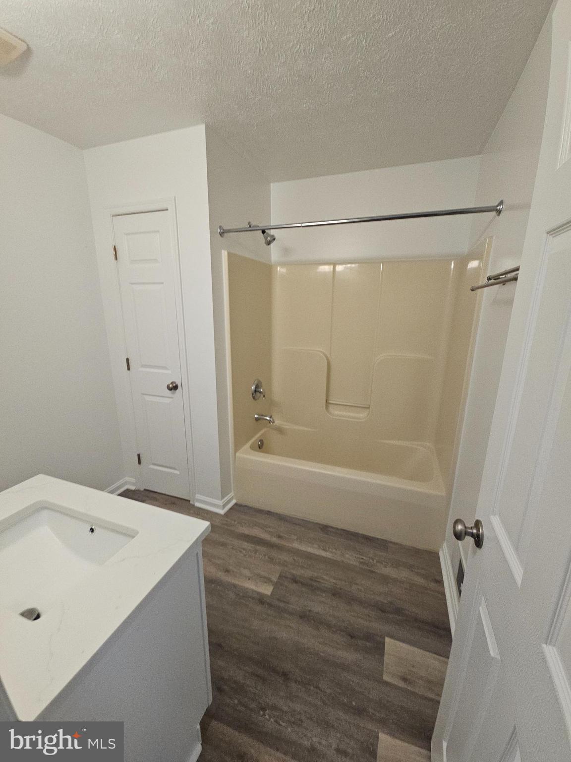 PIKESIDE MEADOWS - Residential Lease