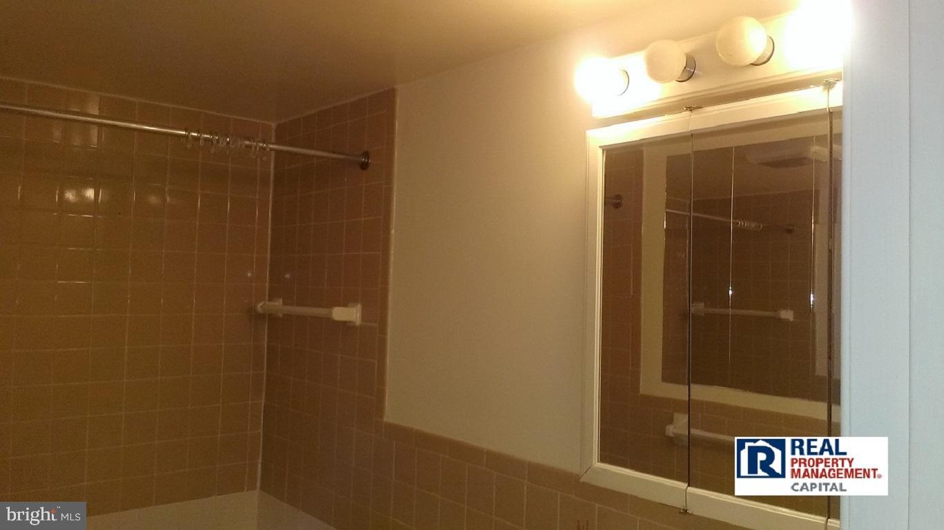 WESTCHESTER PARK - Residential Lease