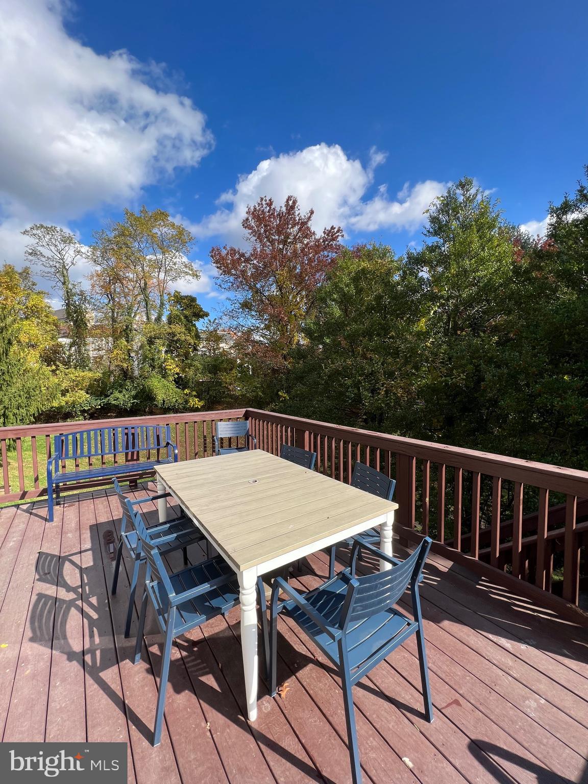 COURTHOUSE WALK - Residential Lease