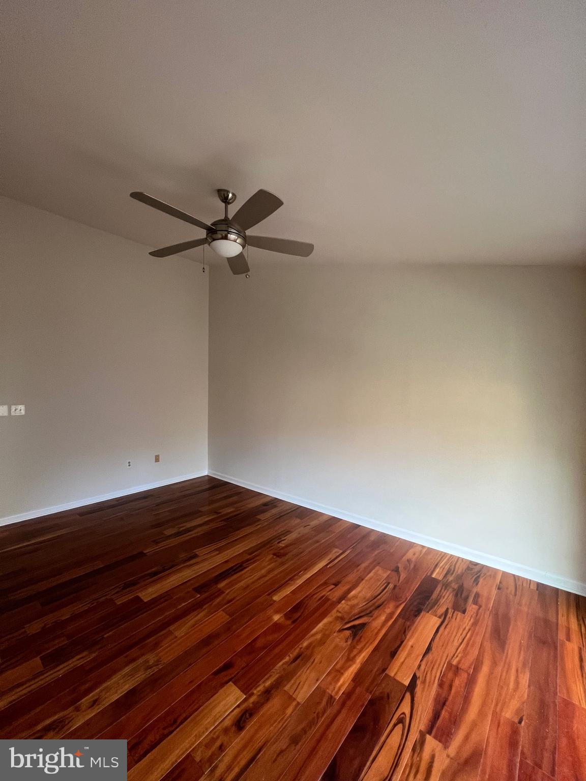 COURTHOUSE WALK - Residential Lease