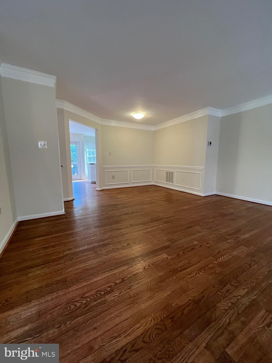 COURTHOUSE WALK - Residential Lease