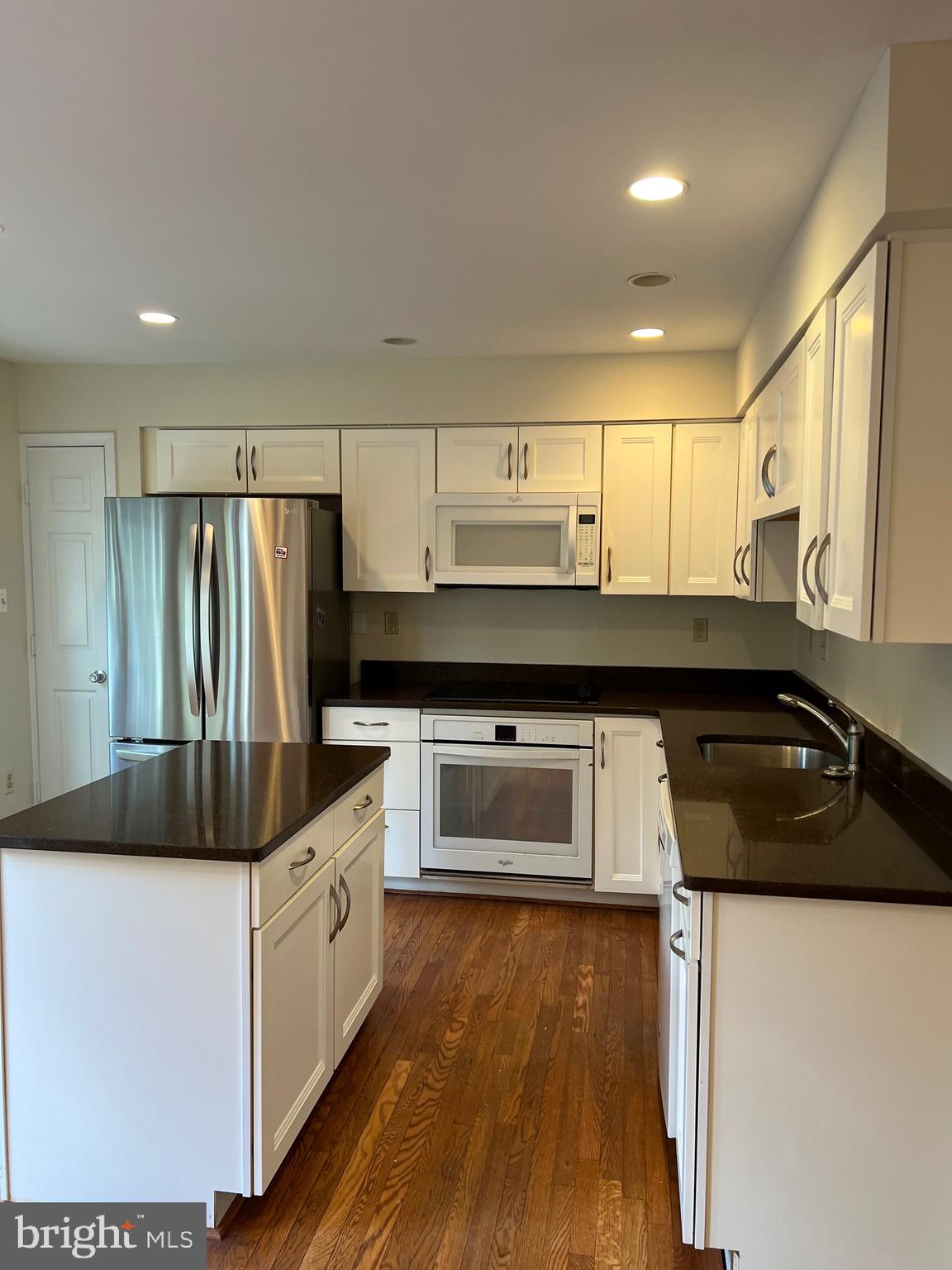 COURTHOUSE WALK - Residential Lease