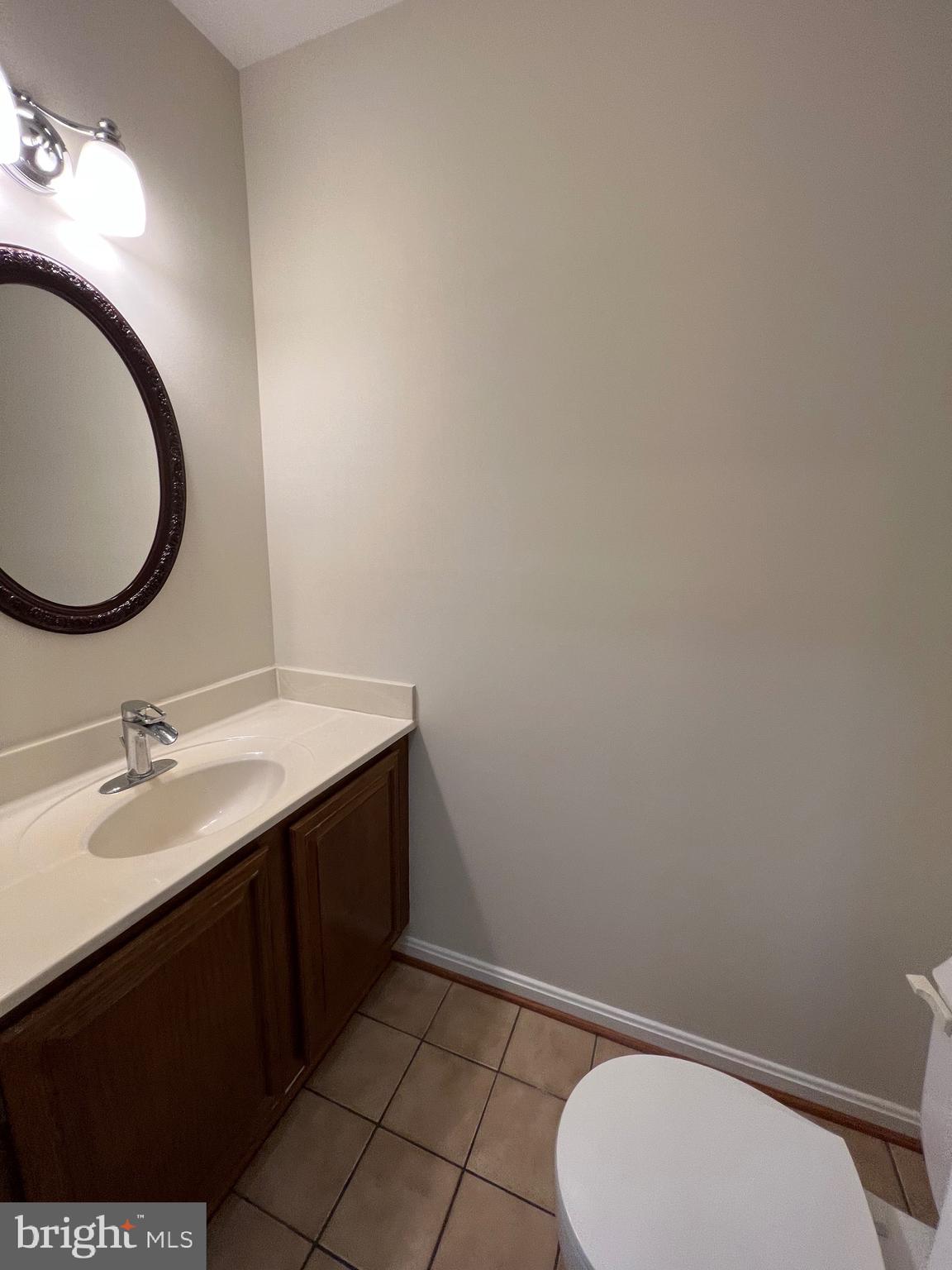 COURTHOUSE WALK - Residential Lease