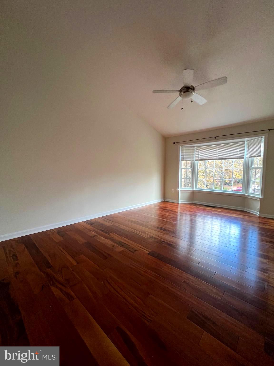 COURTHOUSE WALK - Residential Lease