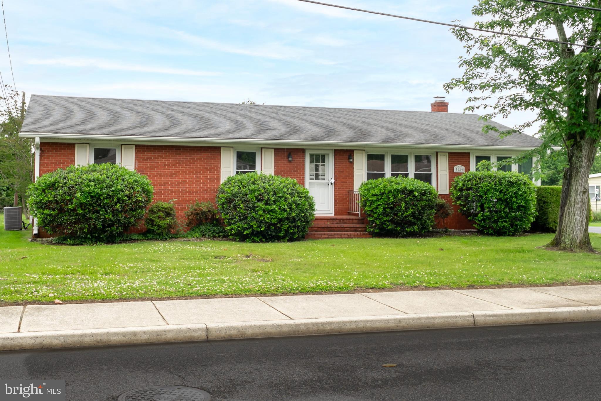 5989 N MAIN STREET
