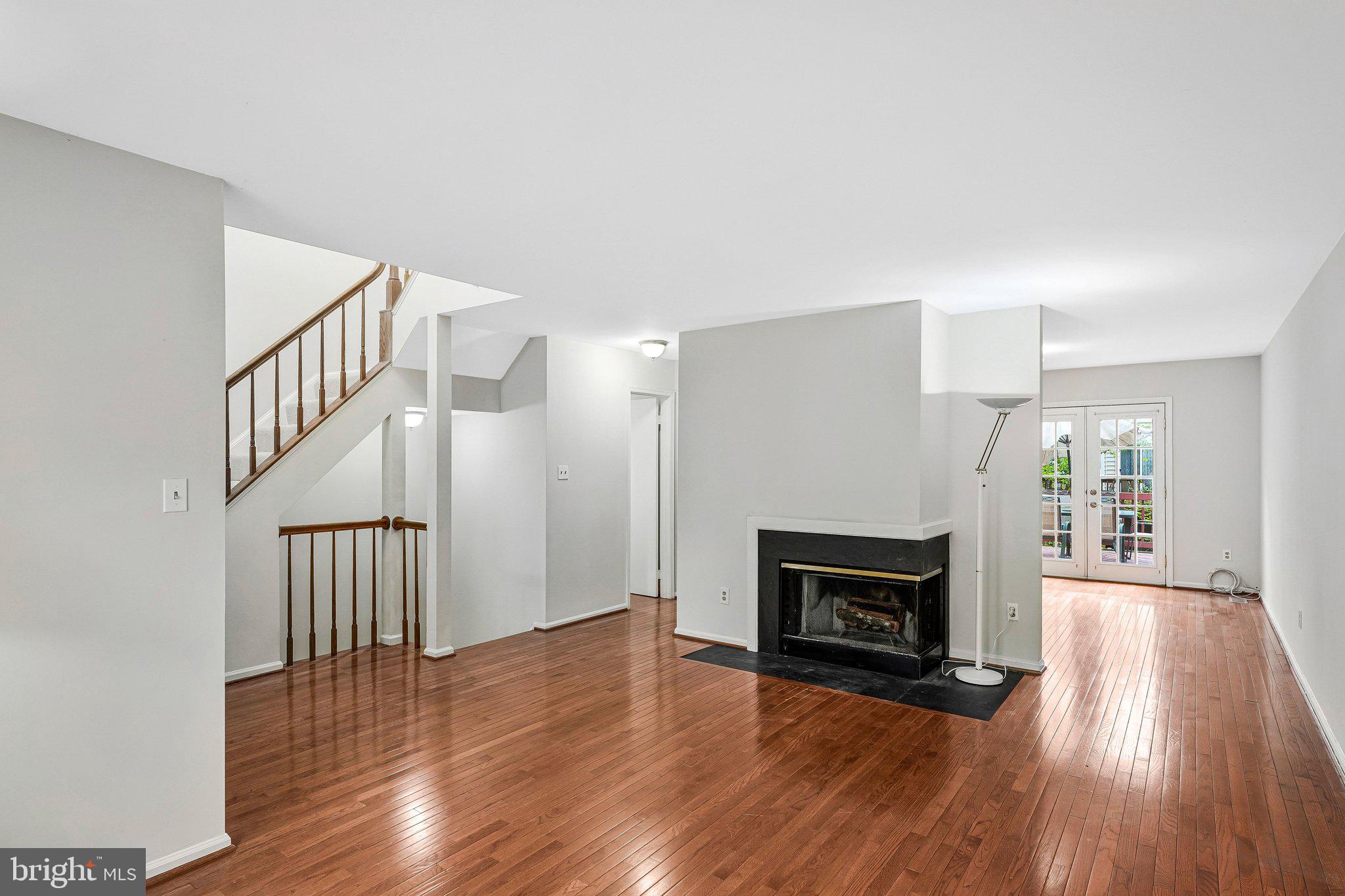 5175 GLEN MEADOW DRIVE
