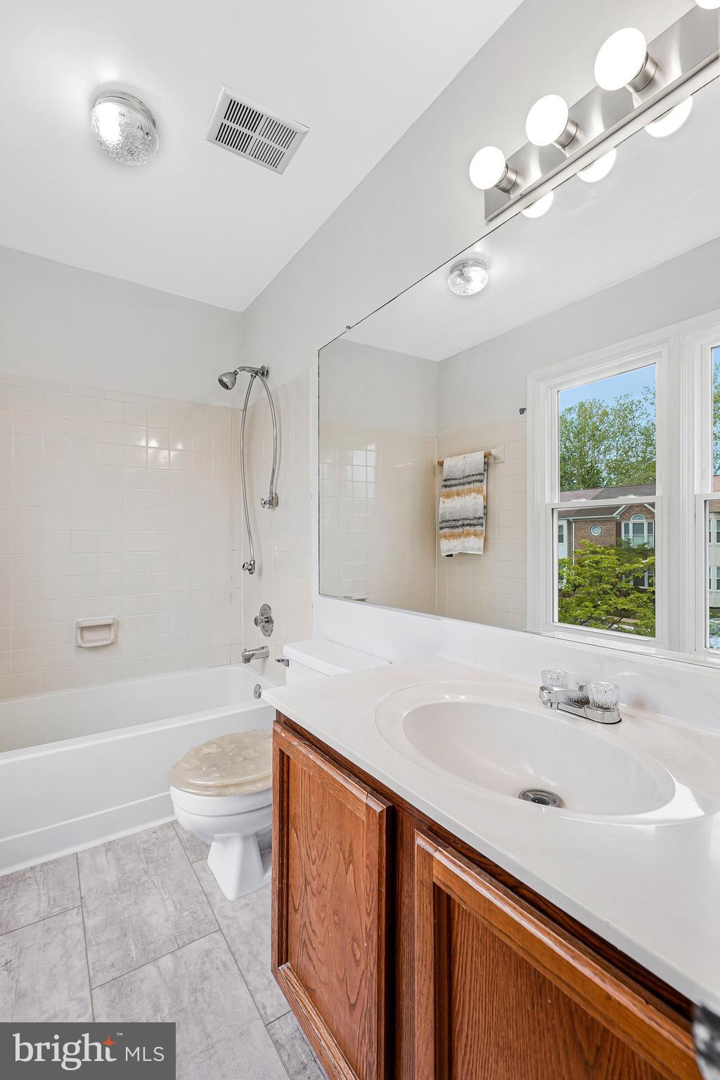 SULLY STATION - Residential