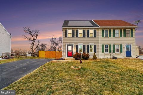 17 PICKFORD DRIVE LANCASTER PA 17603