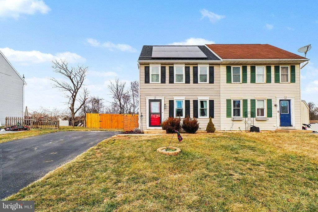 Photo of 17 Pickford Drive, LANCASTER, PA 17603 (MLS # PALA2081770)