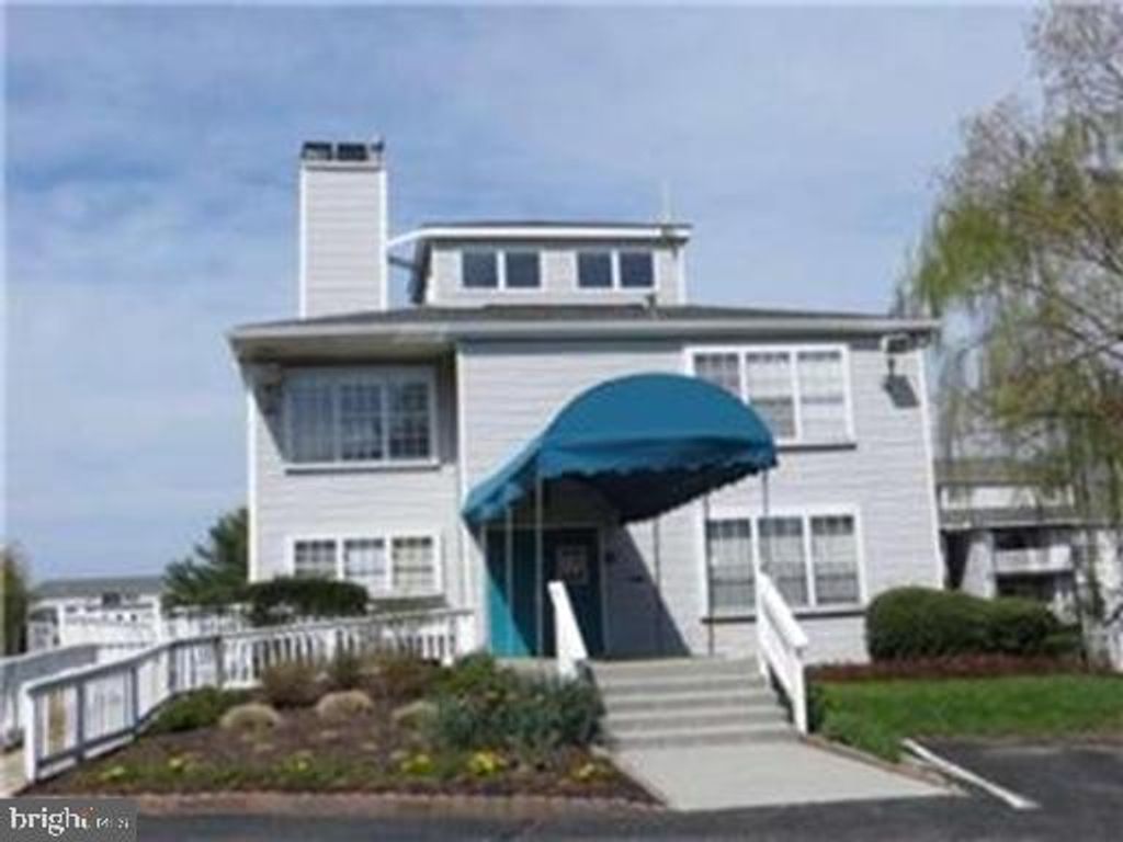 Photo of 2100 Waters Edge Drive, NEWARK, DE 19702 (MLS # DENC2092538)