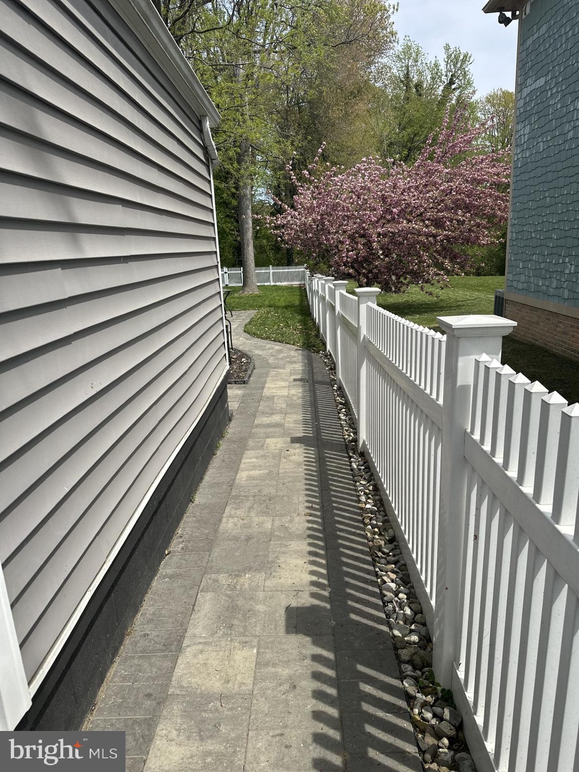 952 CHESAPEAKE DRIVE