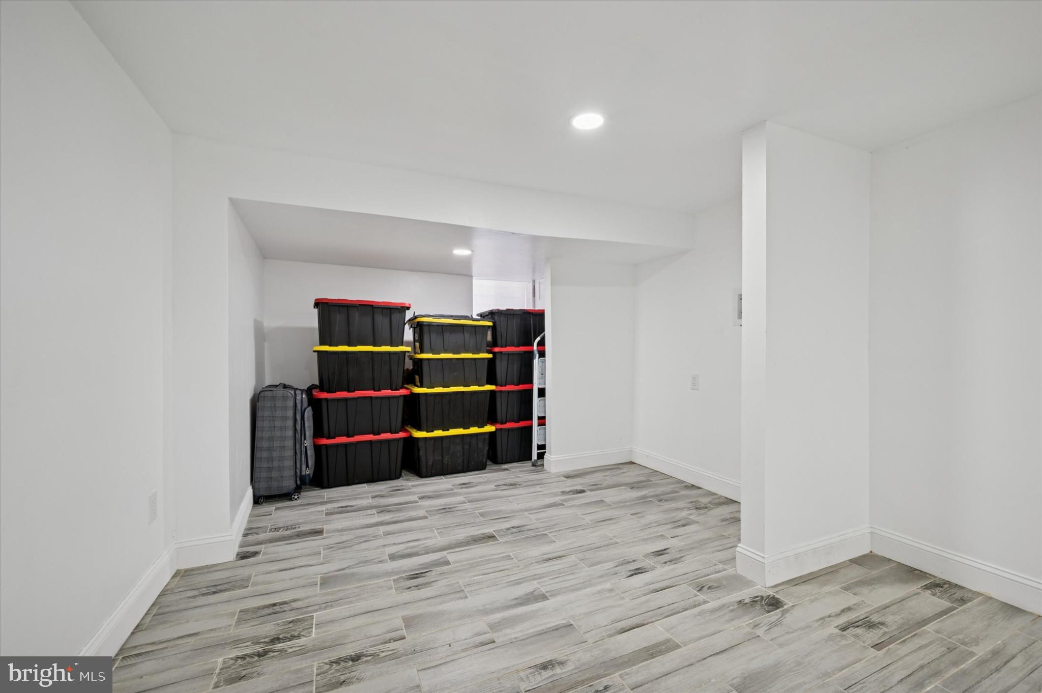 HARROWGATE - Residential