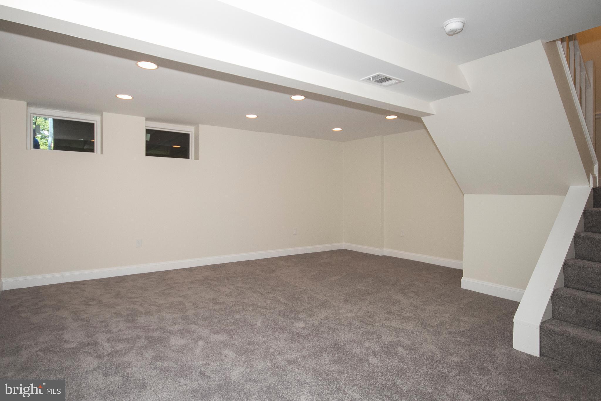 CASTLEMILL - Residential