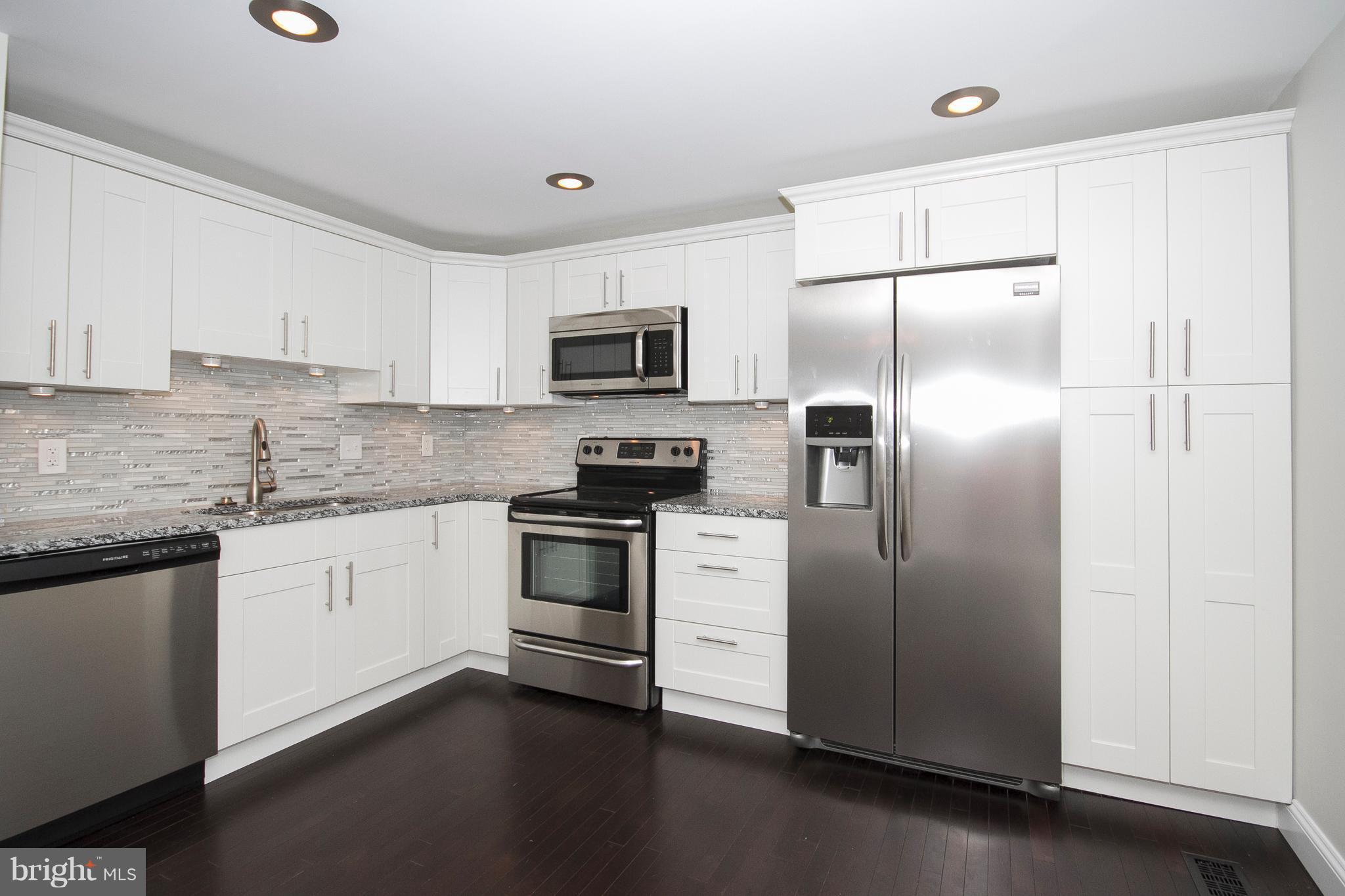 CASTLEMILL - Residential