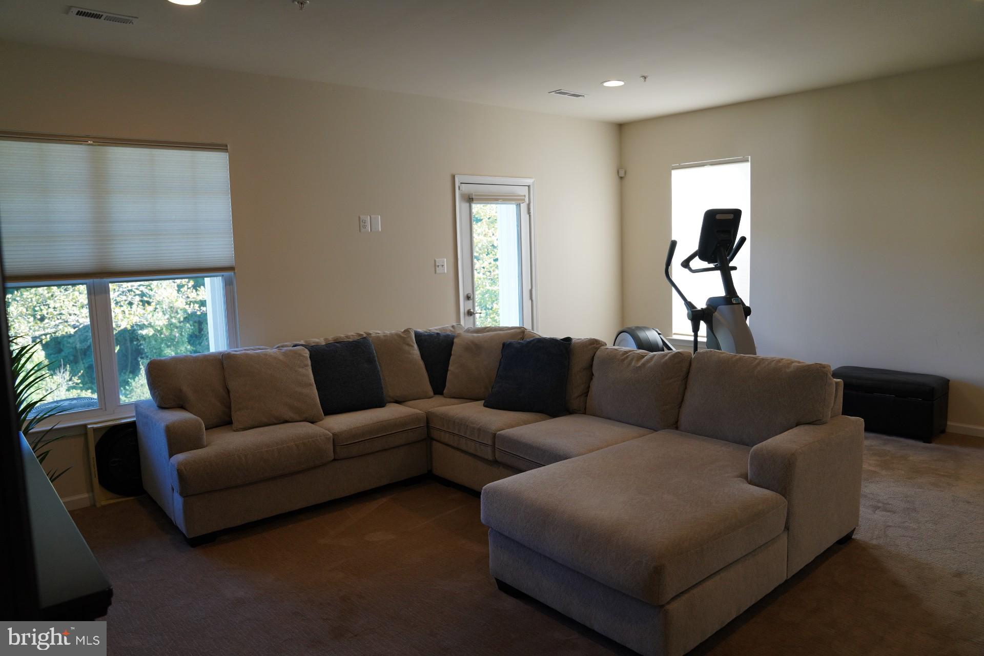 HANOVER - Residential Lease