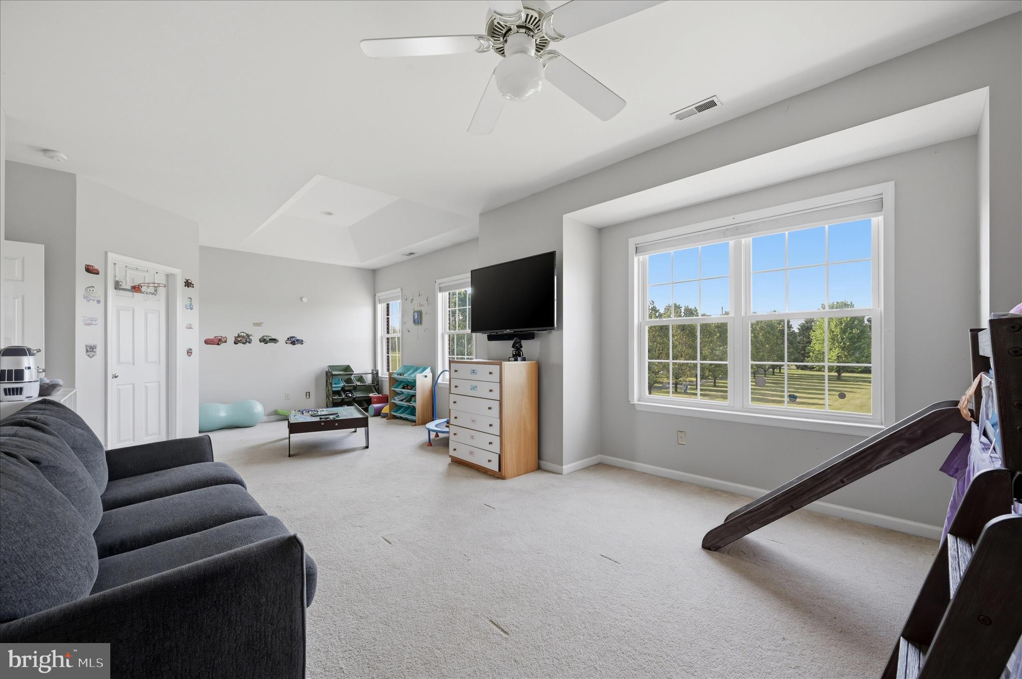 TRAPP HILL WEST - Residential