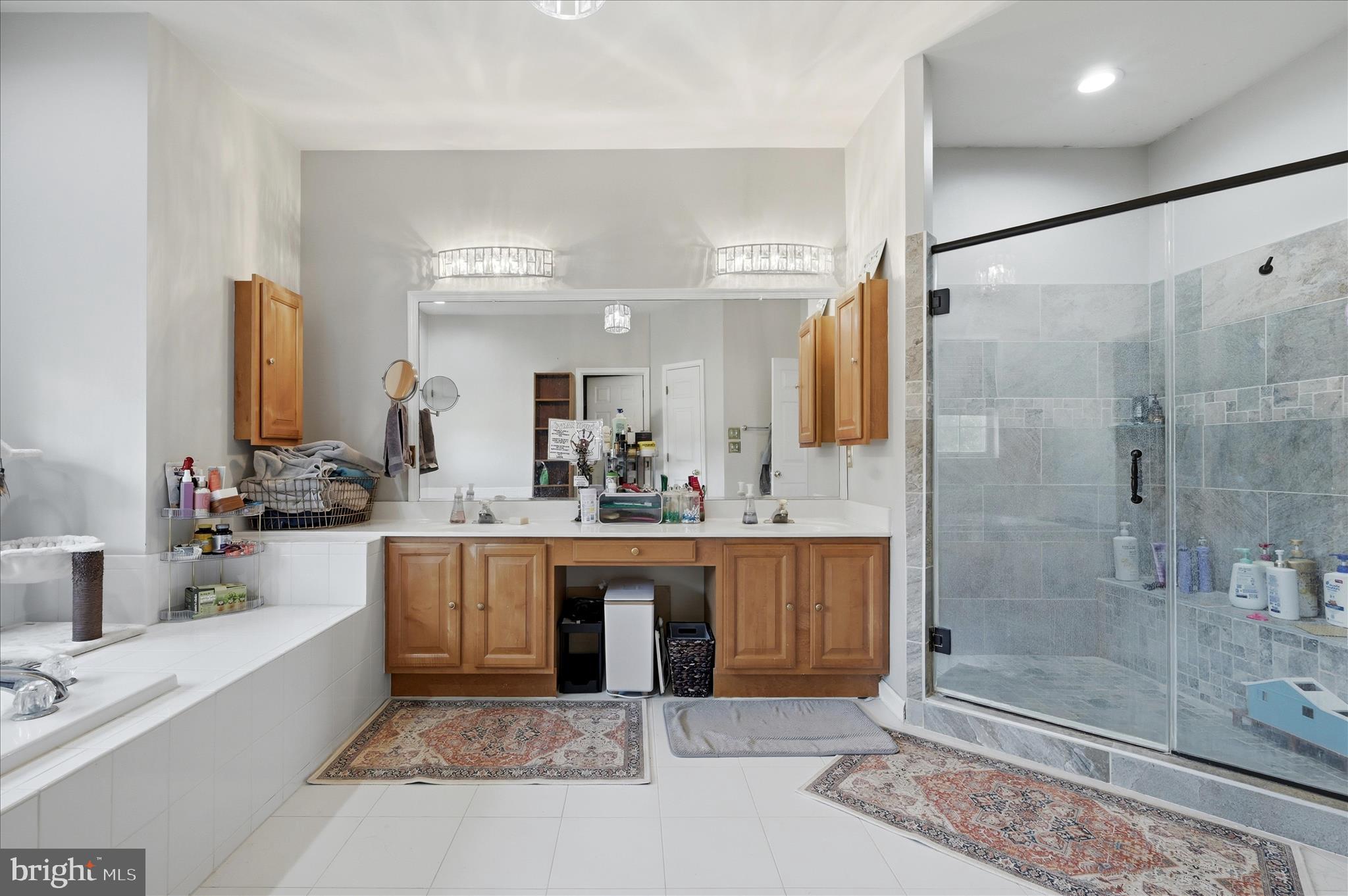 TRAPP HILL WEST - Residential