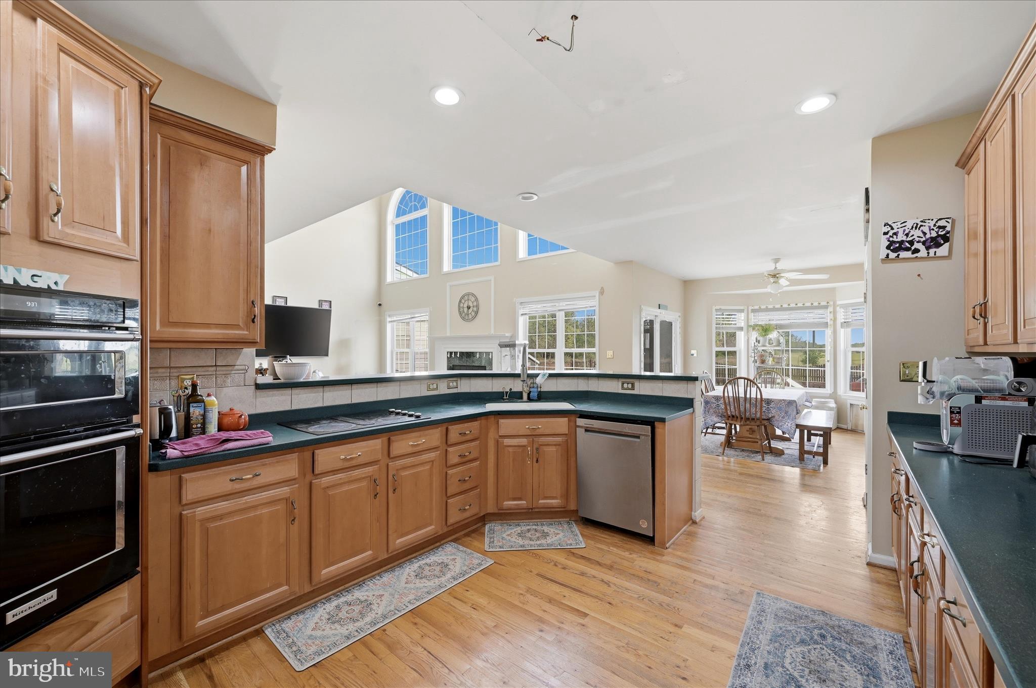 TRAPP HILL WEST - Residential