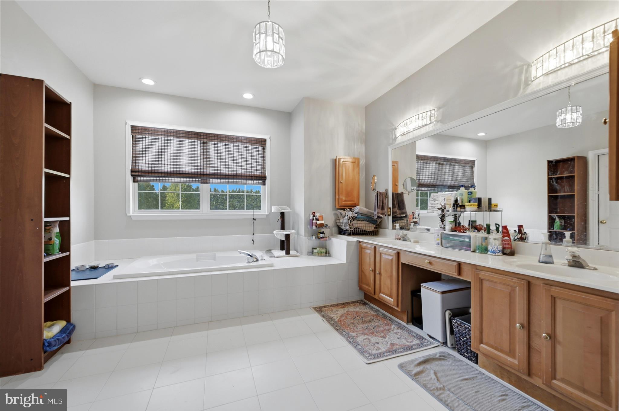 TRAPP HILL WEST - Residential