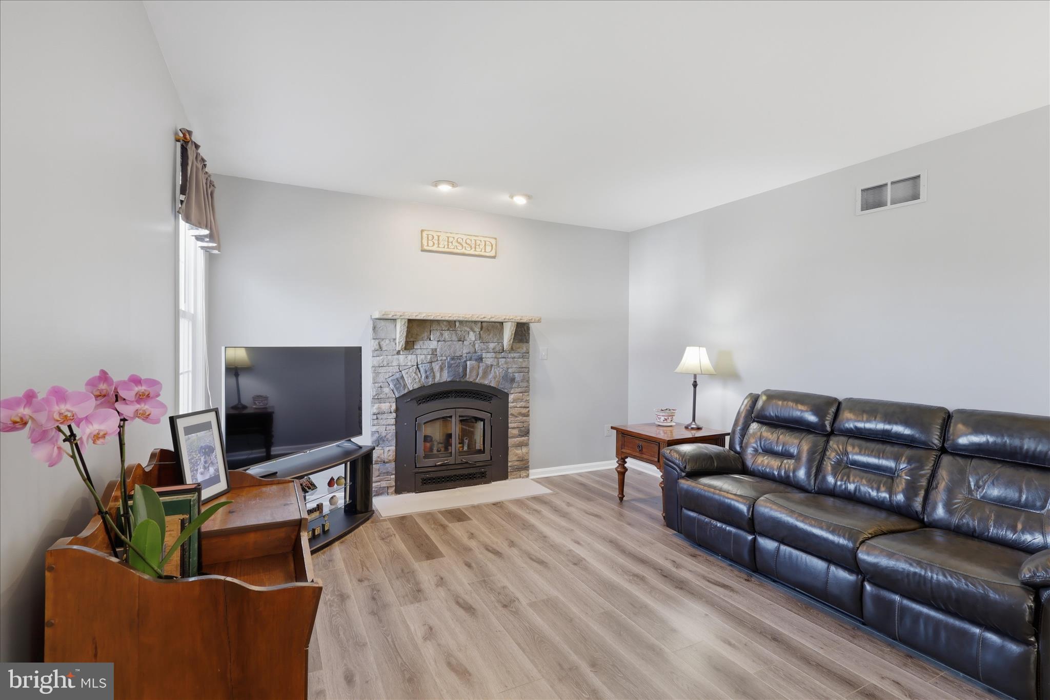 SUMMIT RIDGE - Residential