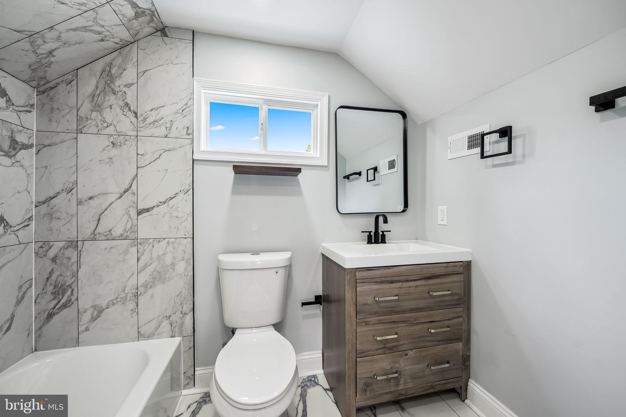 FAIRMOUNT PARK - Residential