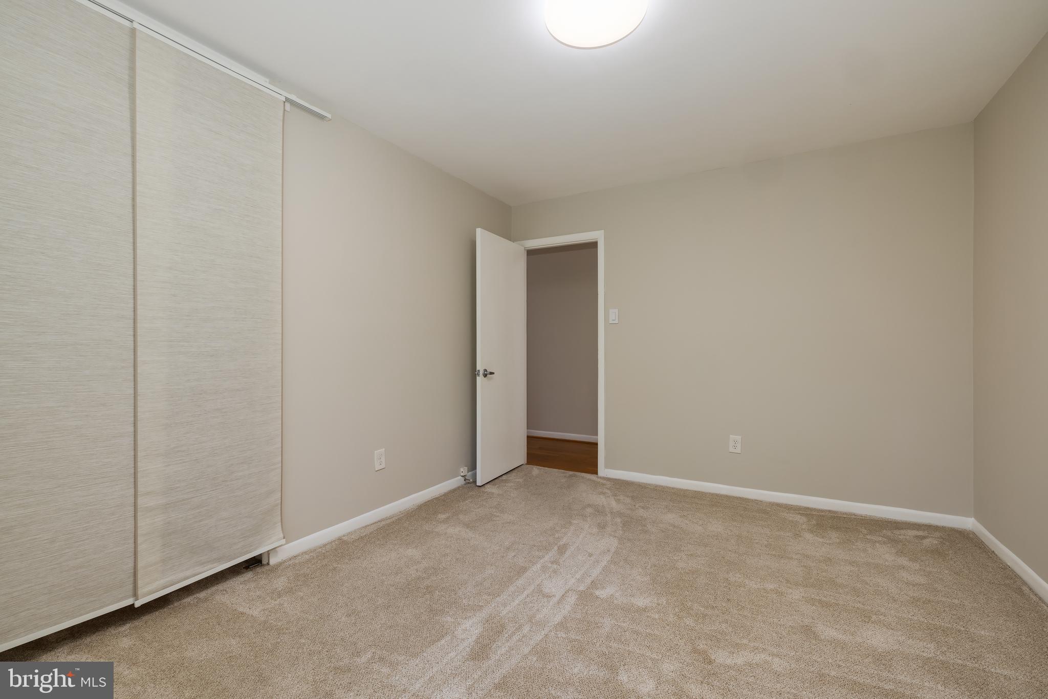 PARKSIDE CONDOMINIUMS - Residential Lease