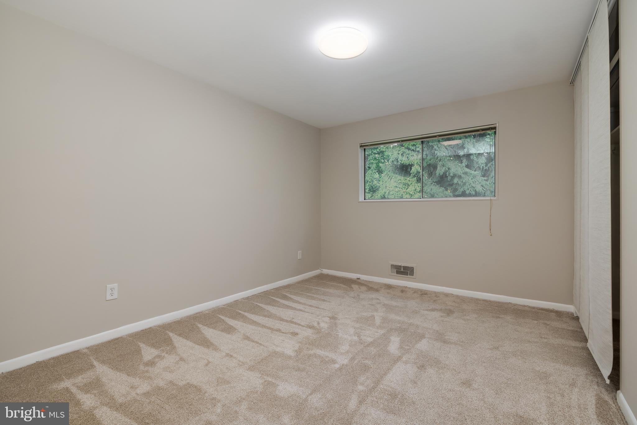 PARKSIDE CONDOMINIUMS - Residential Lease