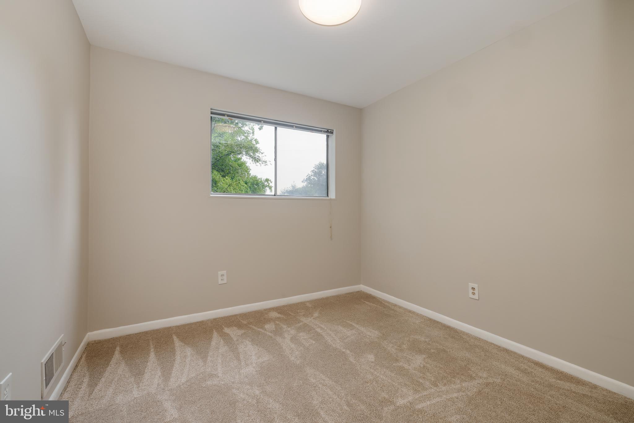 PARKSIDE CONDOMINIUMS - Residential Lease