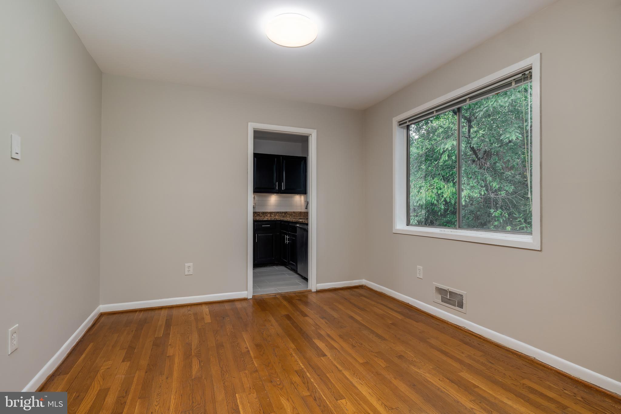 PARKSIDE CONDOMINIUMS - Residential Lease