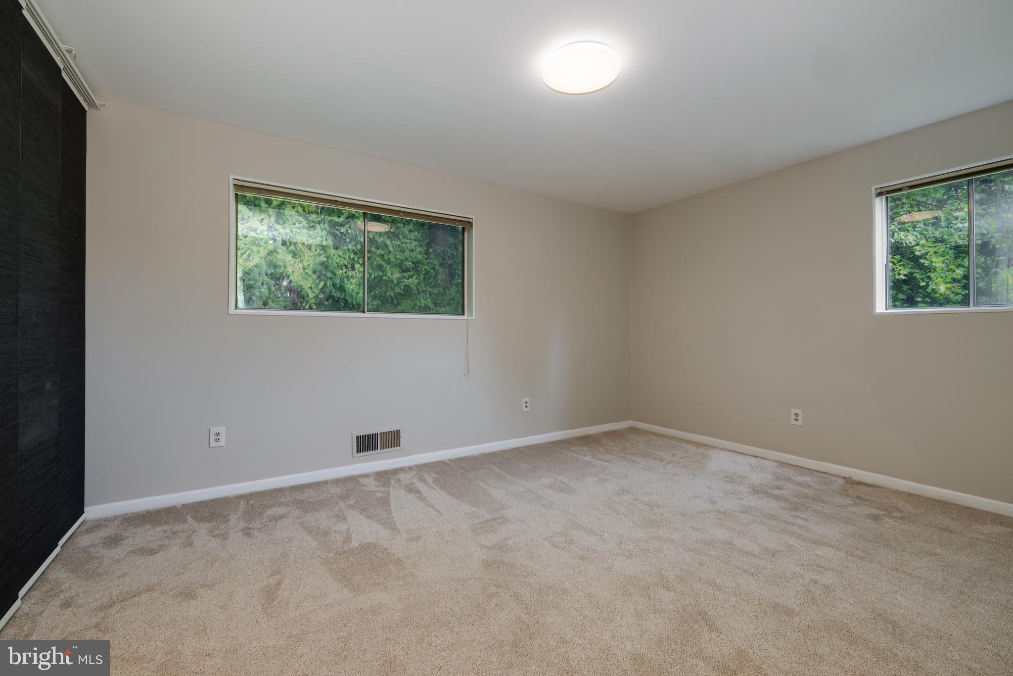 PARKSIDE CONDOMINIUMS - Residential Lease