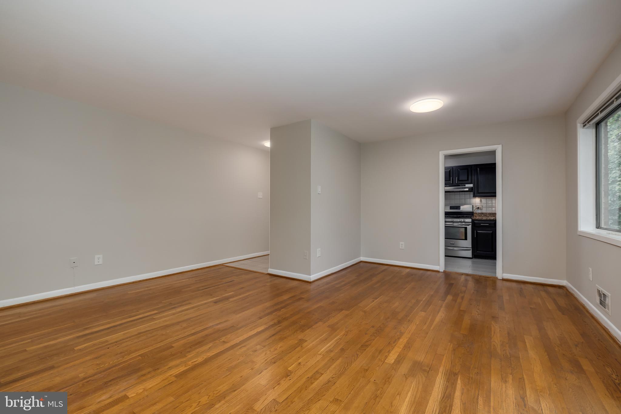 PARKSIDE CONDOMINIUMS - Residential Lease