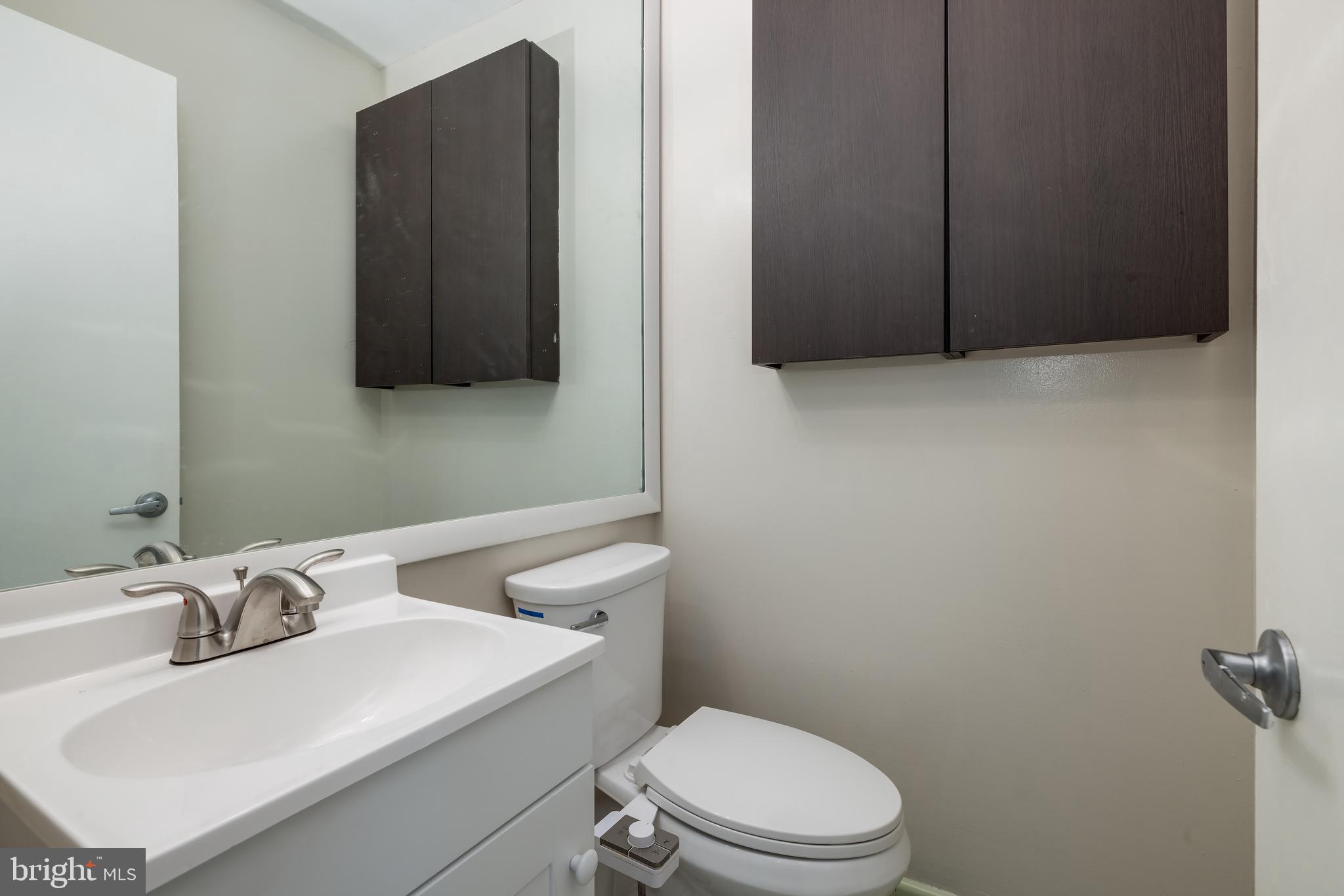 PARKSIDE CONDOMINIUMS - Residential Lease