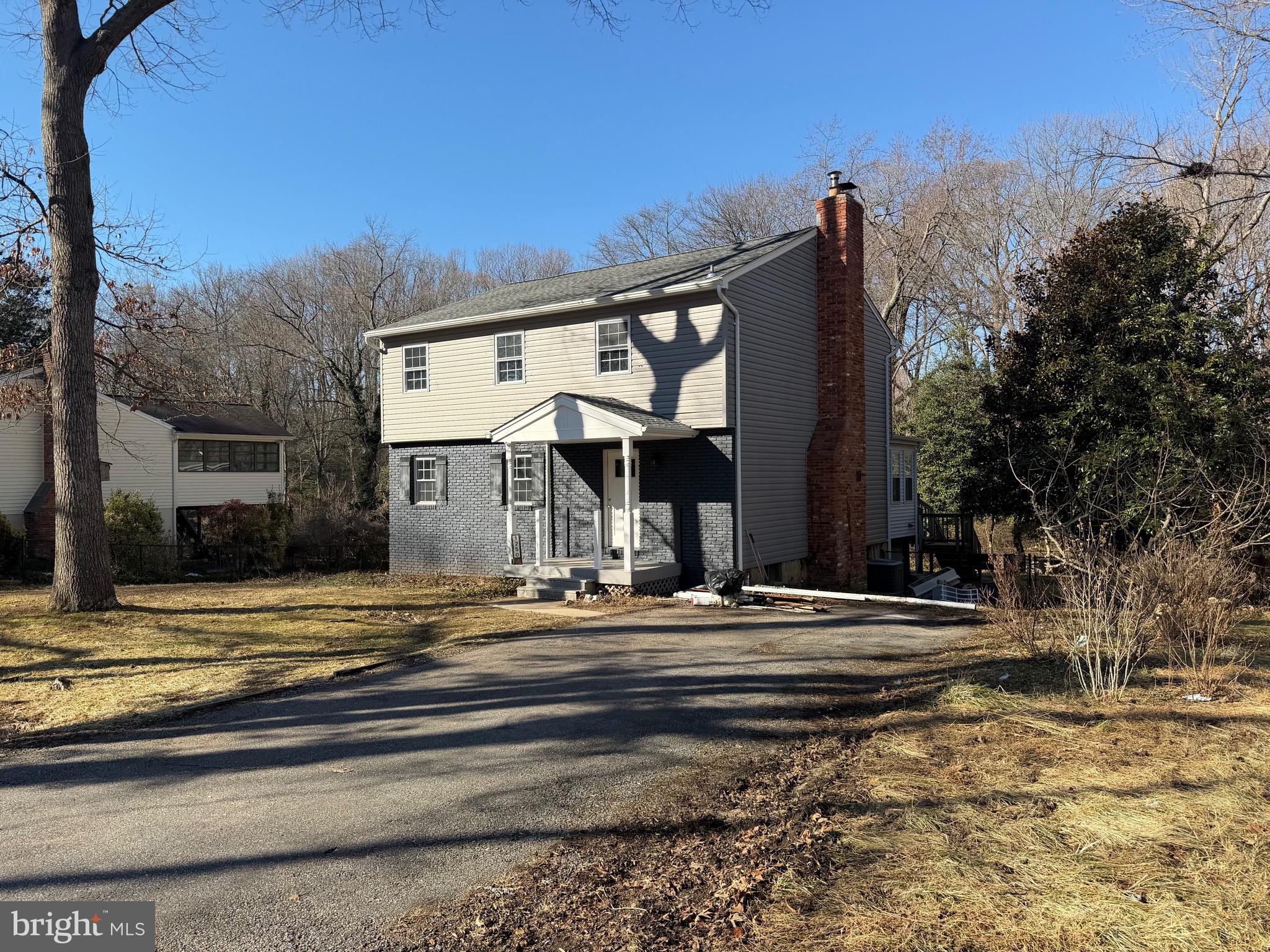 1250A CEDAR TREE LANE