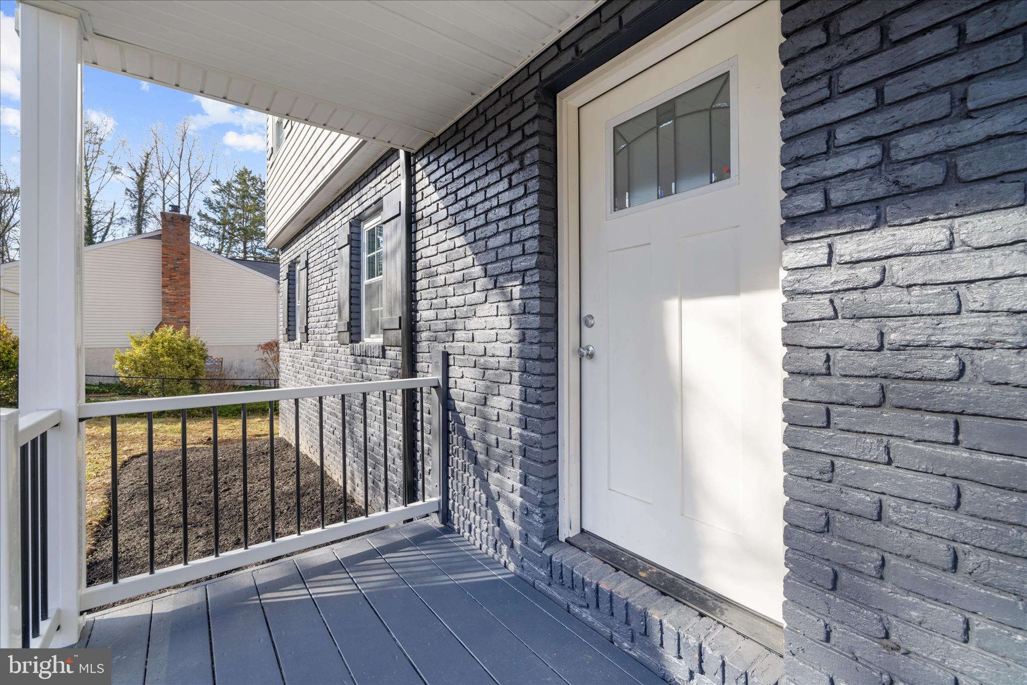 1250A CEDAR TREE LANE