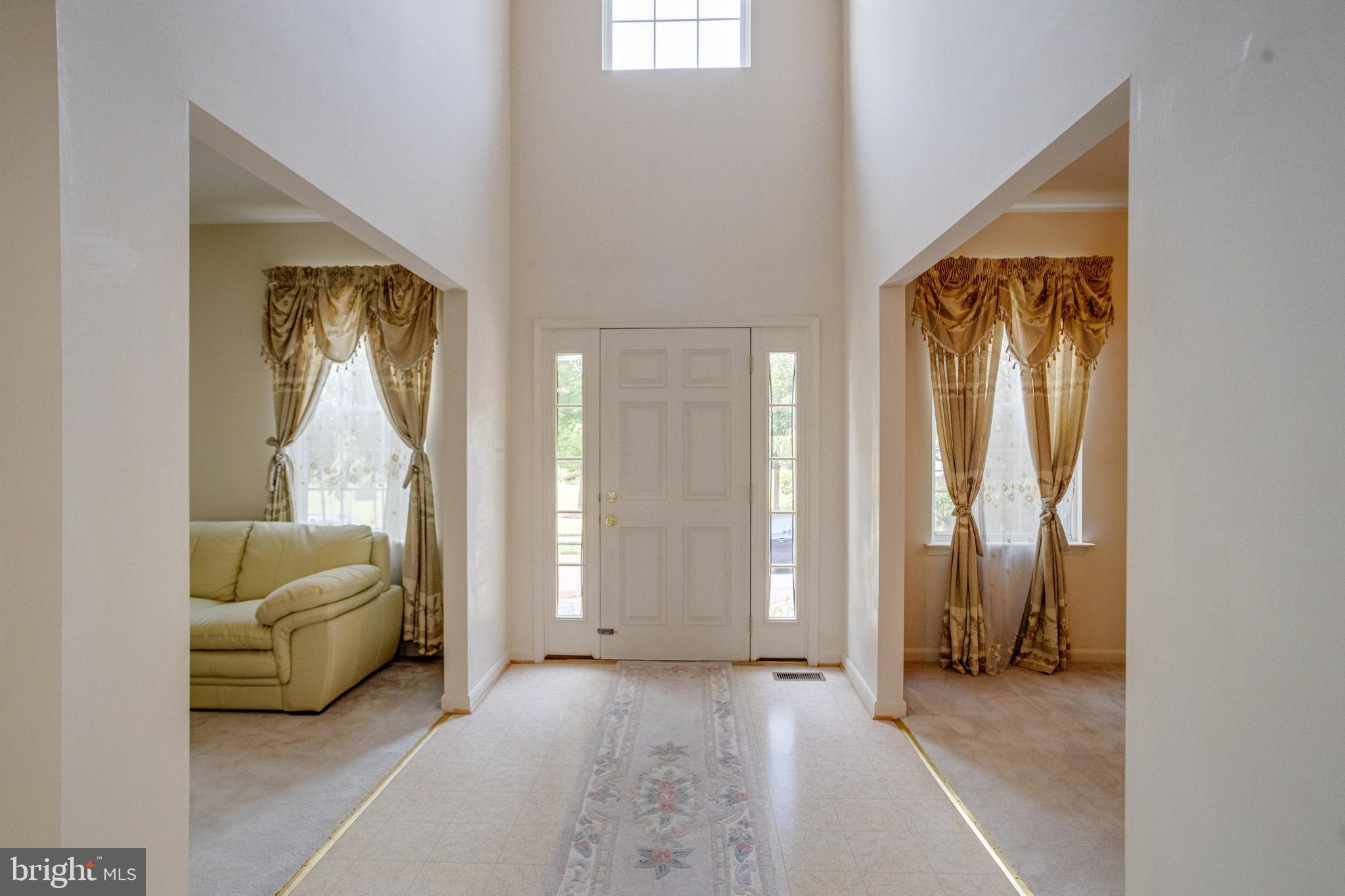221 SEAMASTER ROAD