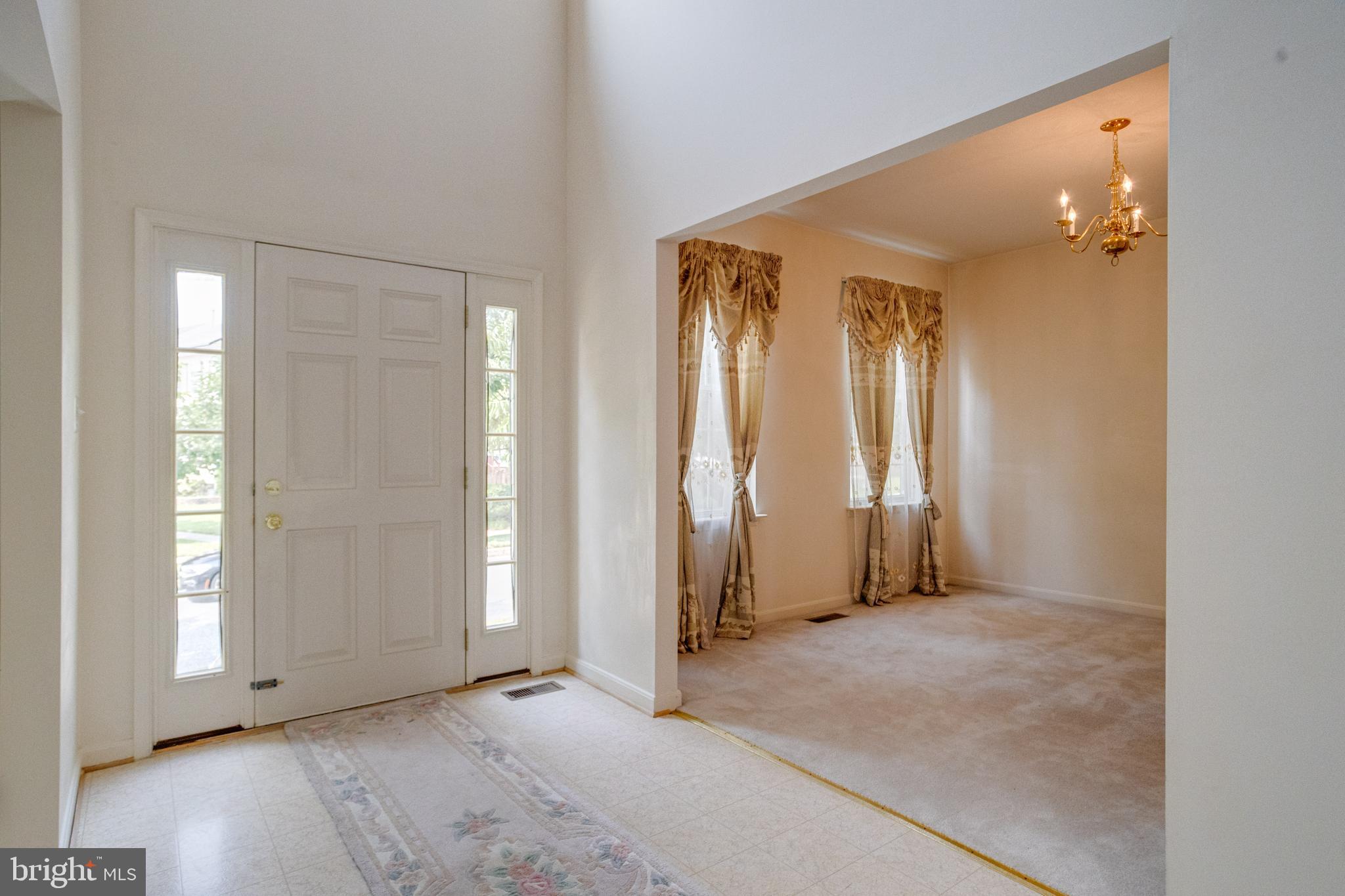 221 SEAMASTER ROAD