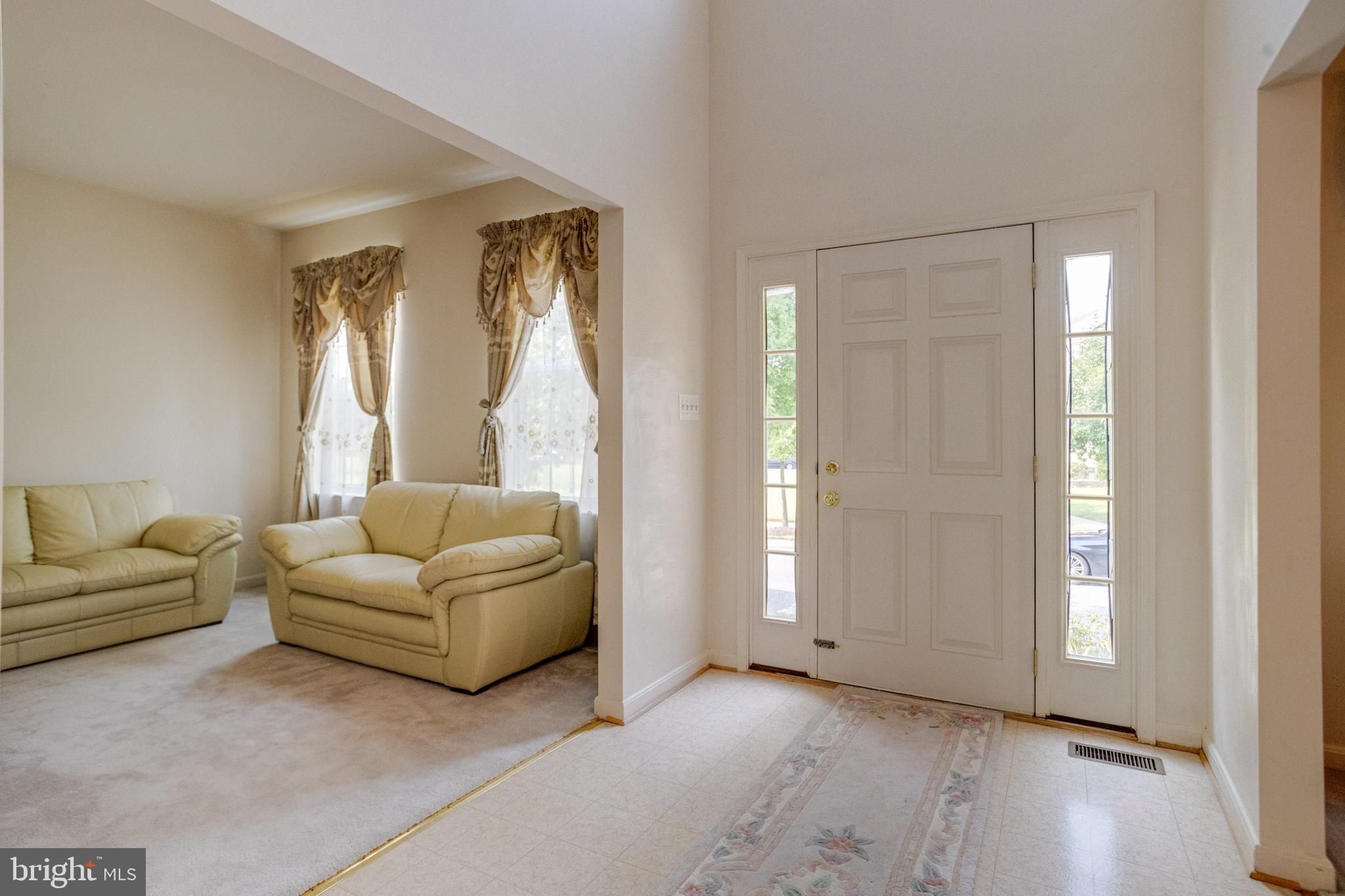 221 SEAMASTER ROAD