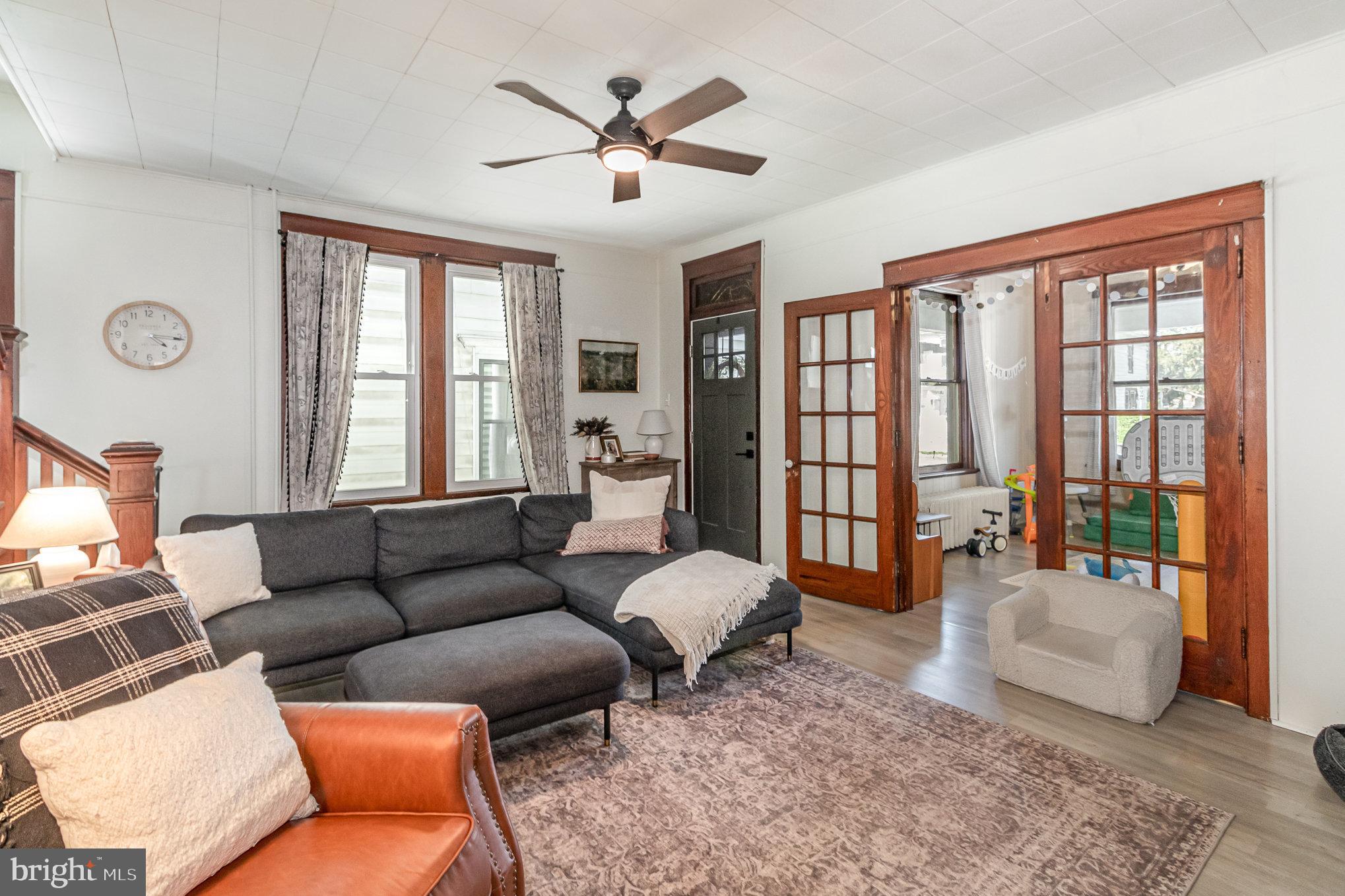 317 N RAILROAD
